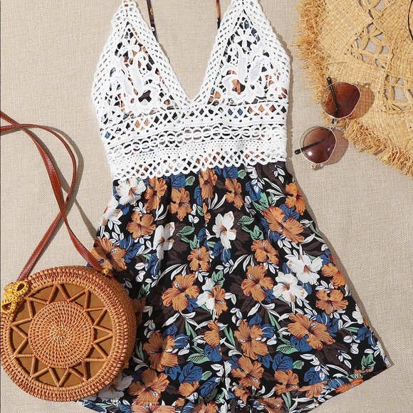 🛍 SHEIN Tie Back Floral Romper - Picture 5 of 6